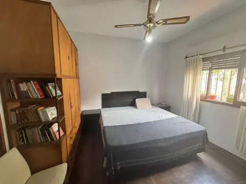 CASA 3 AMB A RECICLAR ZONIFICACION MI (mixto industrial)