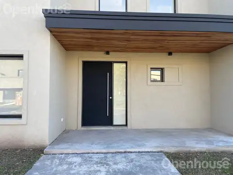 Casa en Alquiler de 4 dormitorios