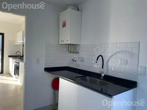 Casa en Alquiler con 4 cocheras