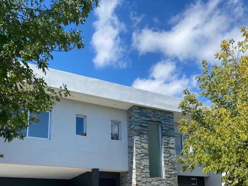 Casa en Venta en Fincas de Iraola II - 4 dormitorios