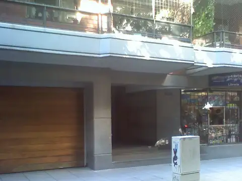 Depto. de 4 Amb. AL FRENTE CON BALCON CORRIDO.-
