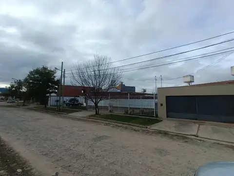 CASA VENTA O PERMUTA BARRIO EL HUAICO ZONA NORTE