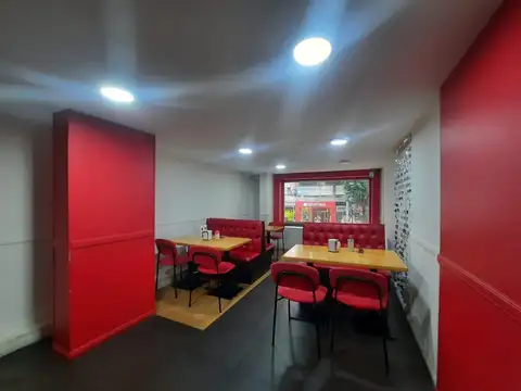 Local en Av. Corrientes 3911