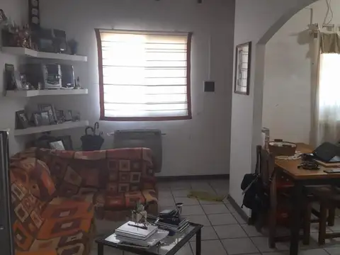 Casa 2 ambientes con 1 baño