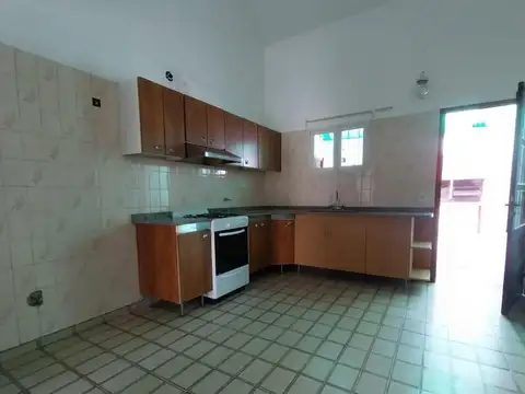 Casa en Alquiler con 1 cochera