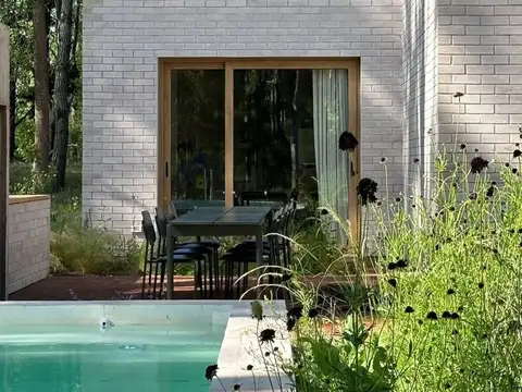 Casa 4 ambientes con 3 baños