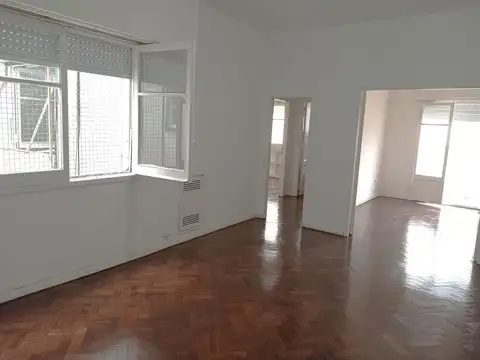 S-Piso a pulmón m/lum Hall Liv-com 3 dor bño coc lav dep cat