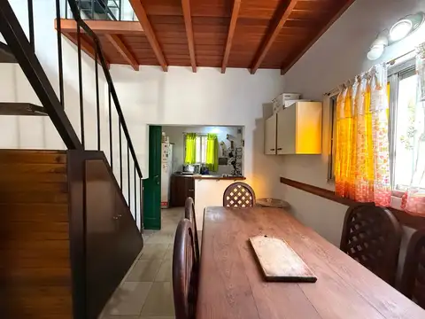 Casa 5 ambientes con 2 baños