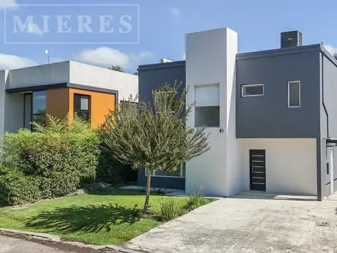 Casa en venta en Los Robles, La Cañada de Pilar