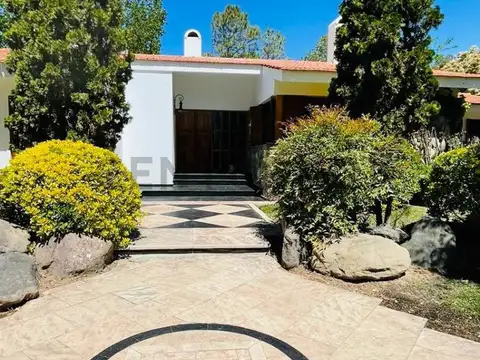 Casa en Venta de 4 dormitorios