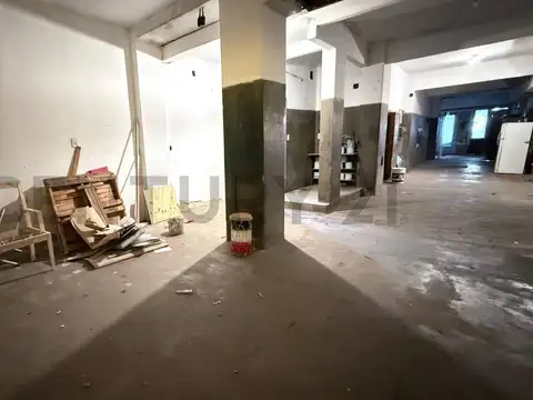 Galpon en Venta en Chacarita, USD 240.000