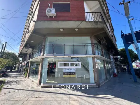 Av. 25 de Mayo esquina Mitre