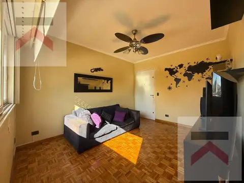 Impecable Departamento 3 ambientes reciclado en Monte Castro APTO CREDITO.