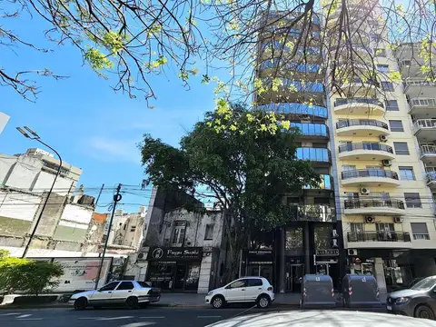 Av. Juan B. Alberdi  al 1300