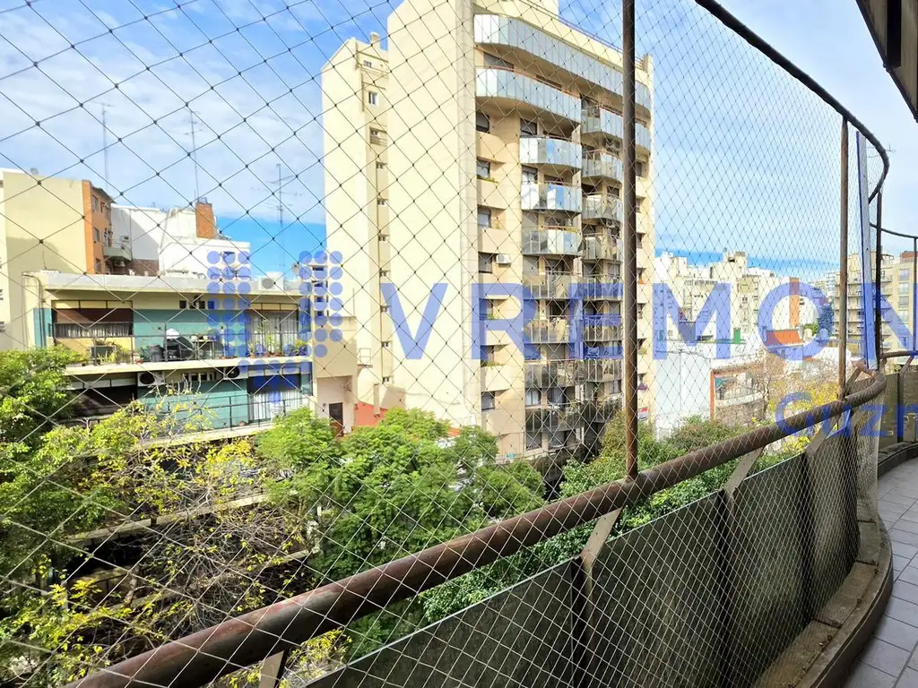Av. Juan B. Alberdi al 1300