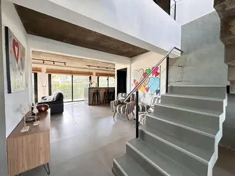 Casa en Venta en Montoya, USD 1.250.000