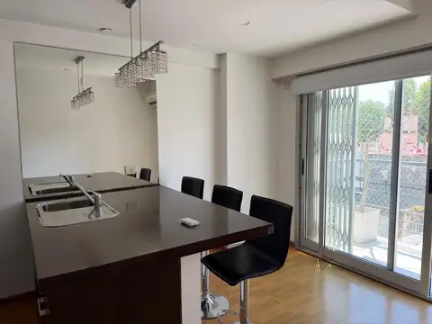 Alquiler dos ambientes con balcon 40 m2 . las cañitas