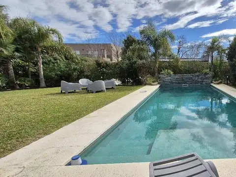 Casa en venta de 5 ambientes en Barrio Santa Guadalupe, Pilar del Este. GBA Norte
