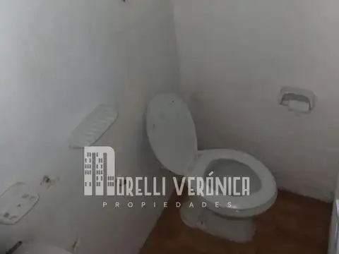 Av Hipolito Yrigoyen 1100