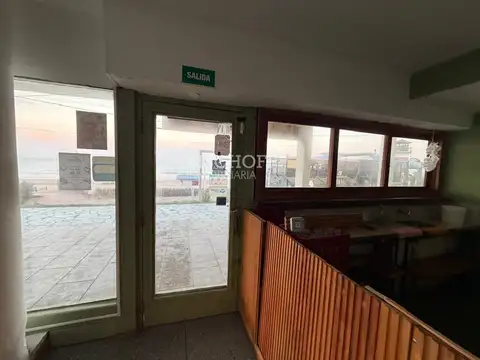 LOCAL COMERCIAL EN ALQUILER, FRENTE AL MAR