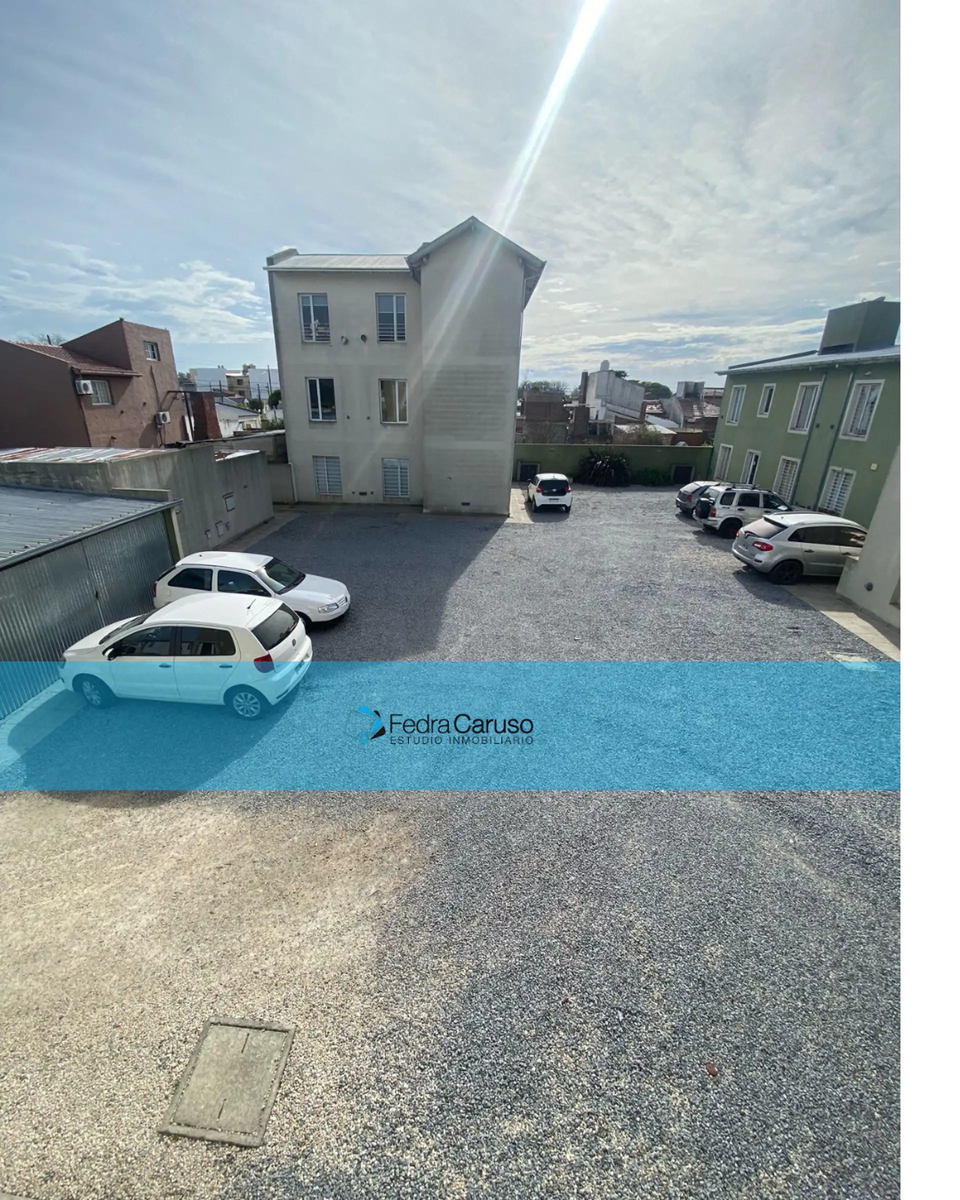 Depto 3 amb 60m², 2 dorm, 1 baño — 1er piso con acceso para auto (complejo)