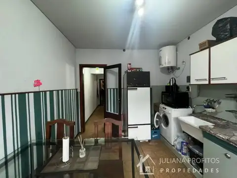 Casa en venta. Planta baja con dos unidades funcionales.