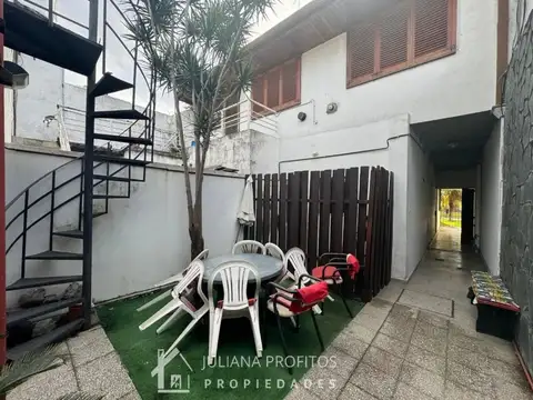Casa en venta. Planta baja con dos unidades funcionales.