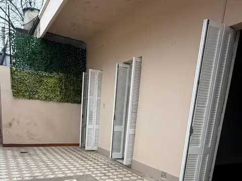 Depto Tipo Casa en Alquiler de 4 ambientes
