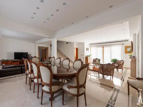 Casa en Venta en Flores, USD 740.000