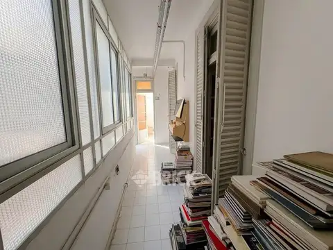 SARMIENTO AL 2000 - 57 M2 IMPECABLE BAÑO Y COCINA COMPLETOS