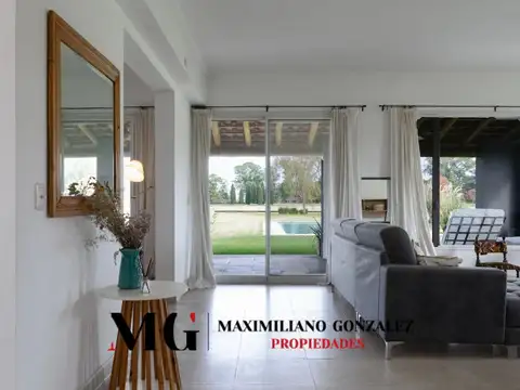 Casa 7 ambientes con 4 baños