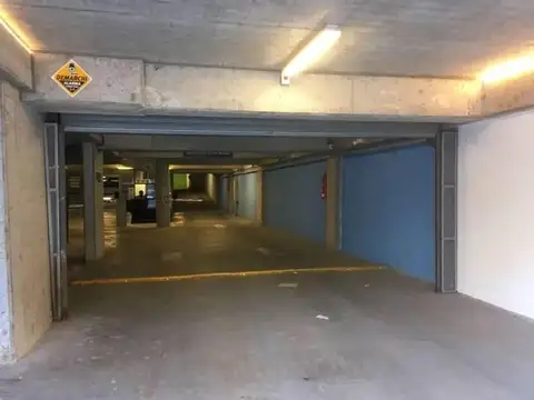 AV PELLEGRINI 1644 Pellegrini Parking