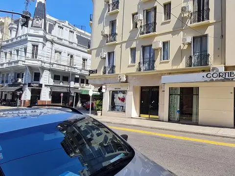 Local en Venta 30 años