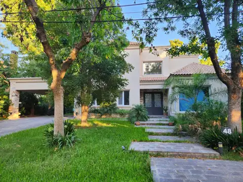 Casa en Venta con 1 cochera
