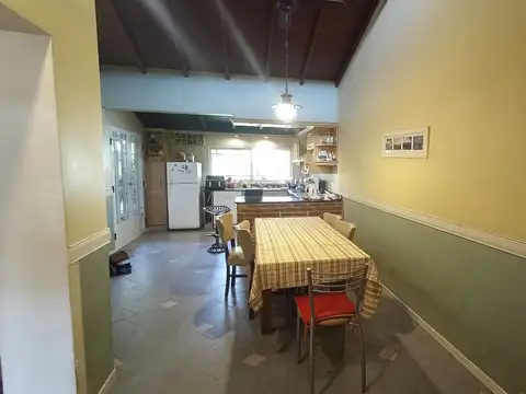 RESERVADA | Casa | Venta | 4 ambientes | Banfield