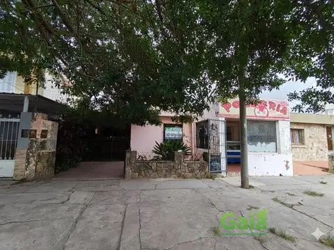 Casa en venta B° Universitario - Arturo Oñativia al 400