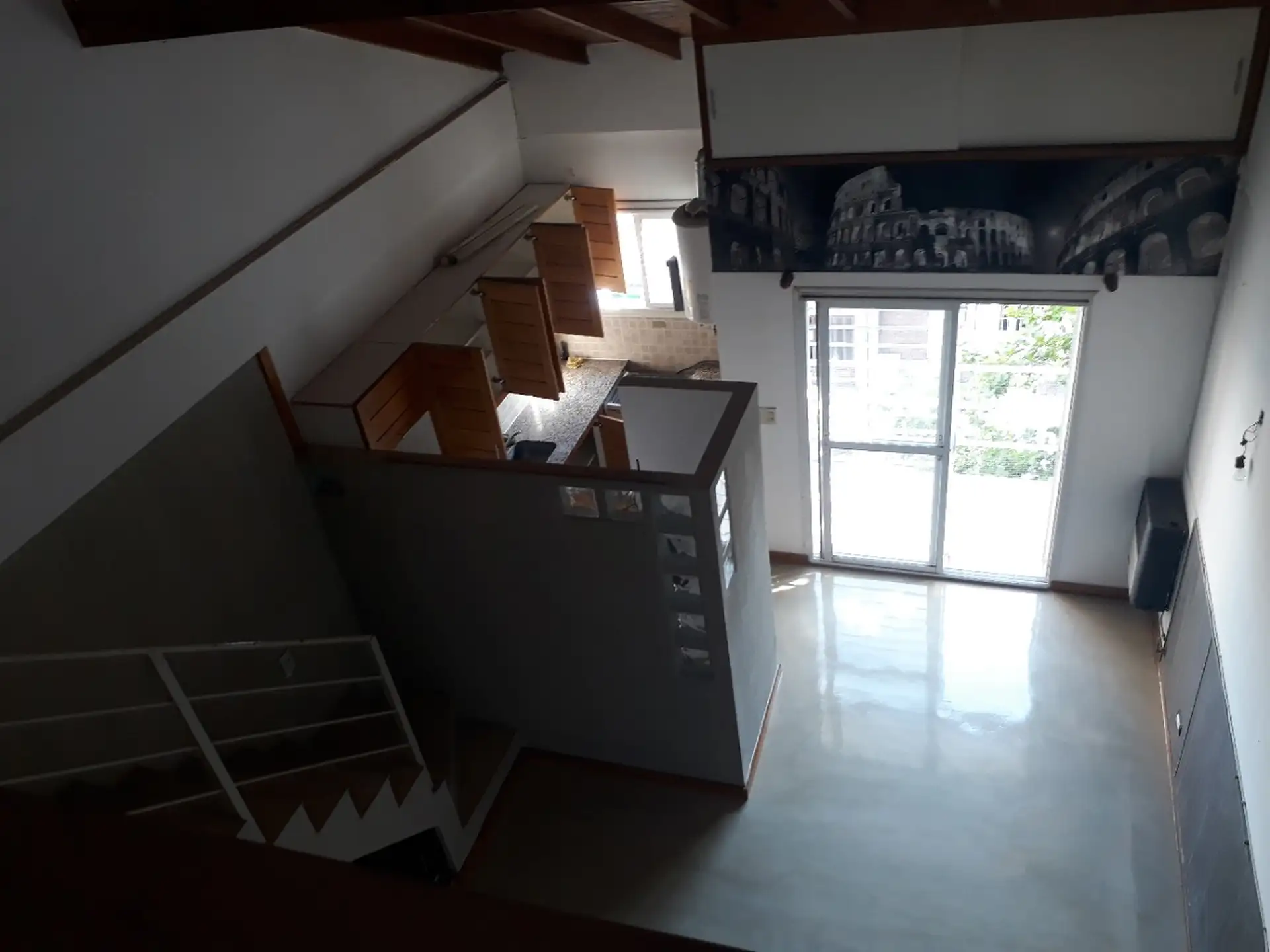 Departamento de 3 amb a la calle con balcón