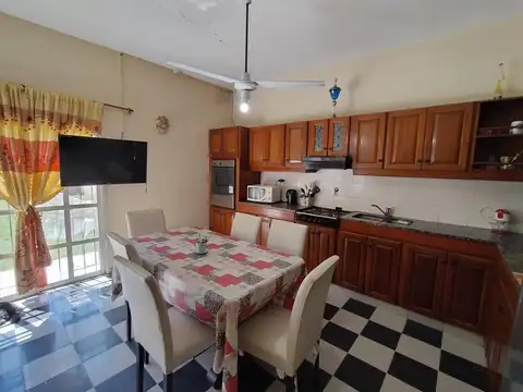 VENTA CASA 4 AMB/ REMEDIOS DE ESCALADA LANÚS ACEPTA PERMUTA
