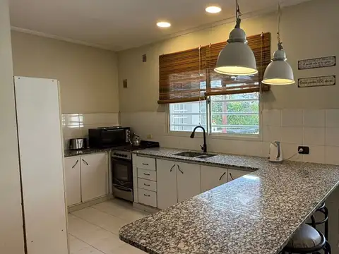 Calle 10 bis e/511 y 512 2000