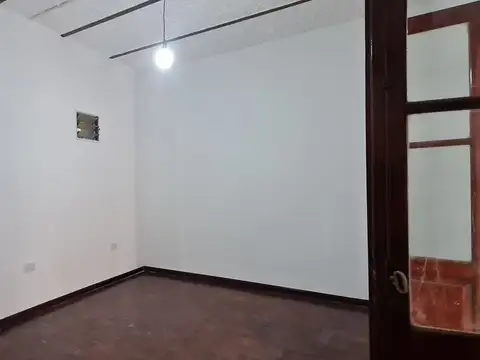Depto Tipo Casa en Alquiler en Caseros, $ 550.000