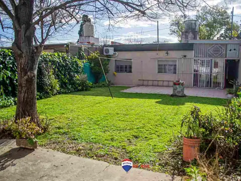 CASA 4 AMB JARDIN GALPON W. MORRIS, HURLINGHAM
