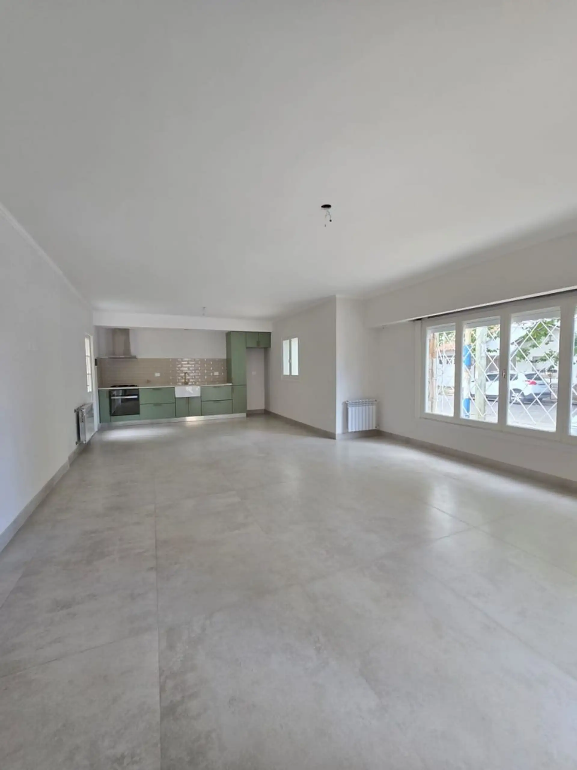 VENTA CHALET 4 AMBIENTES RECICLADO CON GARAGE PARA 2 VEHÍCULOS, BARRIO SAN JOSÉ
