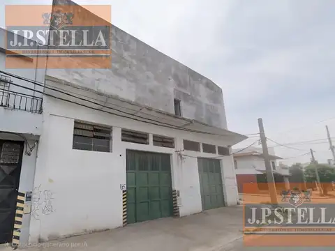 Galpón Industrial de Losa en Esquina 1470 m² en 2 Plantas - Villa Madero