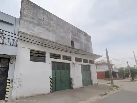 Galpón Industrial de Losa en Esquina 1470 m² en 2 Plantas - Villa Madero