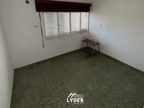Depto Tipo Casa en Alquiler en Microcentro, $ 650.000