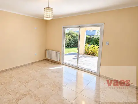 Casa 6 ambientes con 3 baños