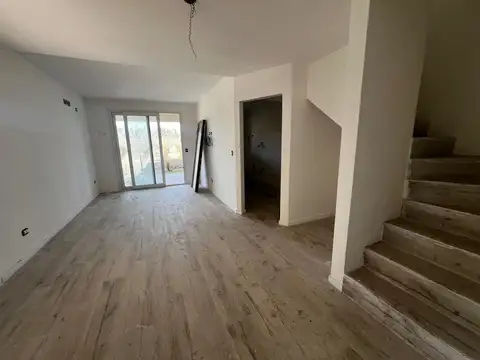 Casa 3 ambientes con 1 baño