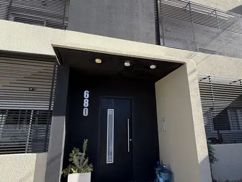 Montiel 600, Piso 1
