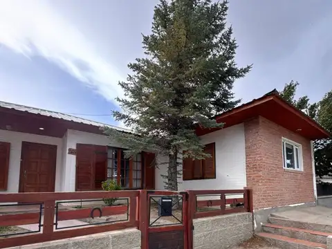 CASA EN RADA TILLY 3 DORMITORIOS Y QUINCHO