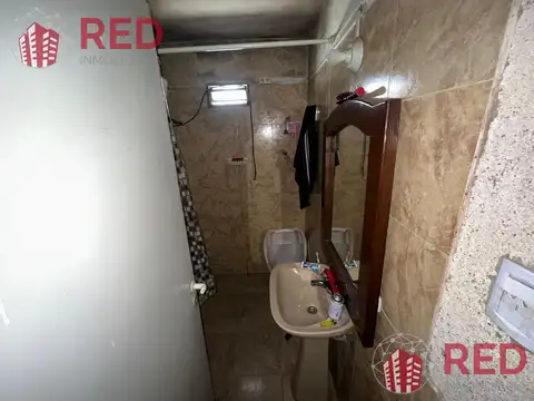 Casa 7 ambientes con 2 baños